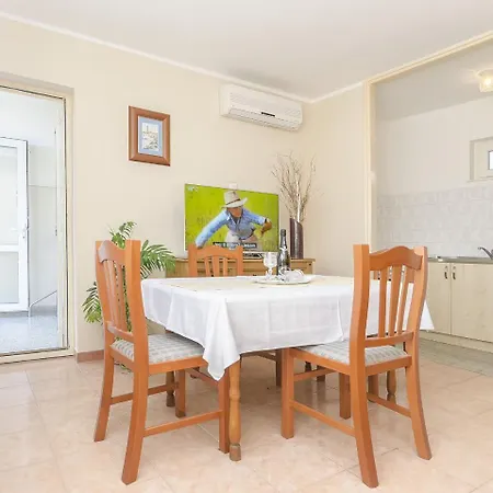 Apartments Vladimir Vodice