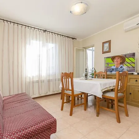 Apartment Apartments Vladimir Vodice